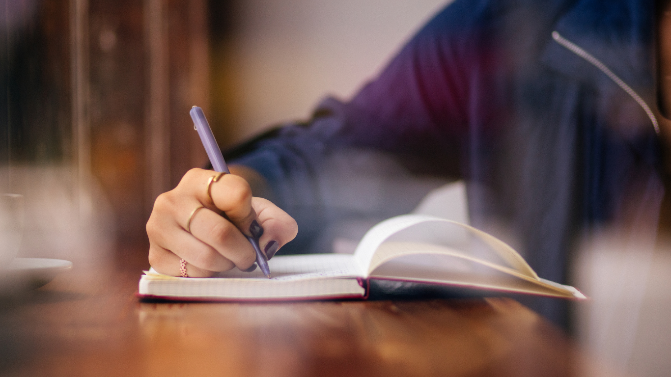 journaling hands